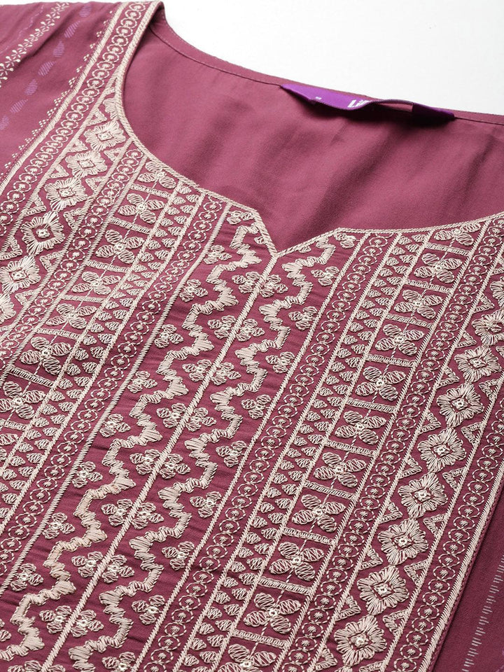 Mauve Printed Silk Blend Straight Kurta With Trousers & Dupatta