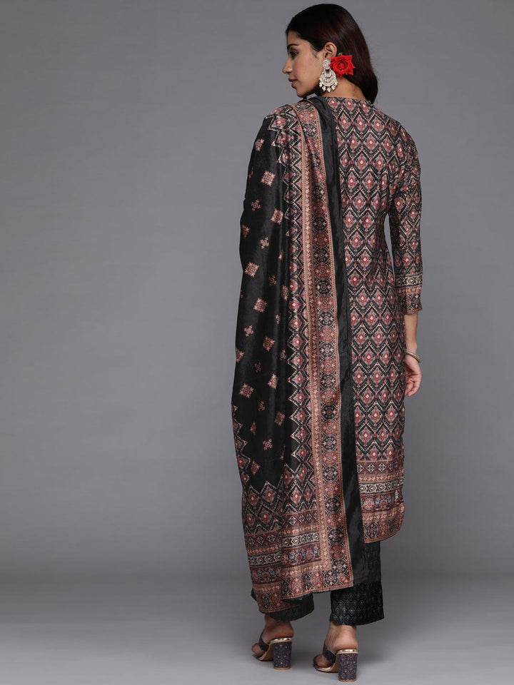 Multicoloured Printed Velvet Straight Suit Set With Trousers - Libas