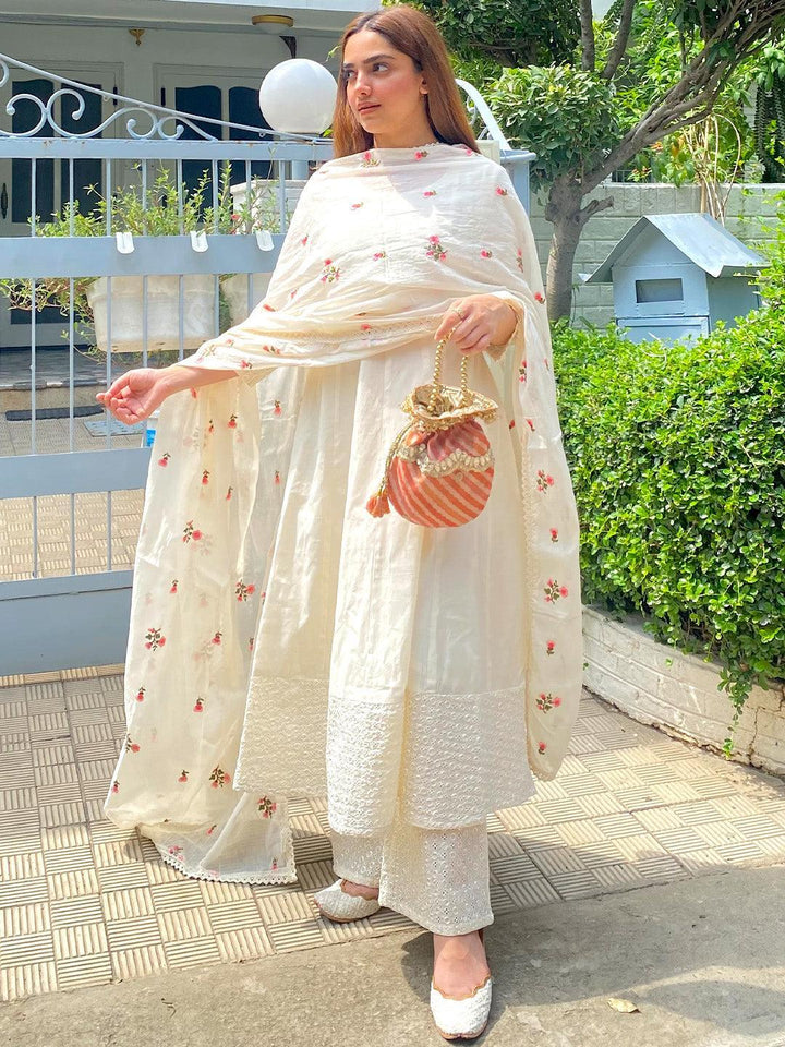 Off White Solid Cotton Suit Set - ShopLibas