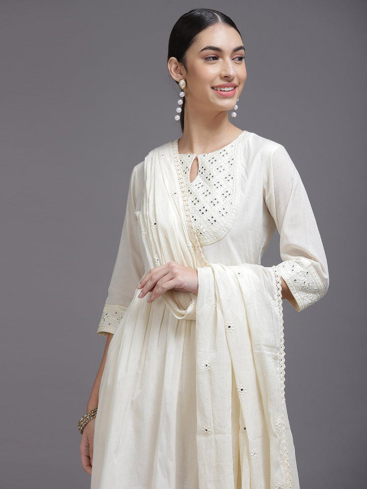 Off White Yoke Design Cotton Suit Set - ShopLibas