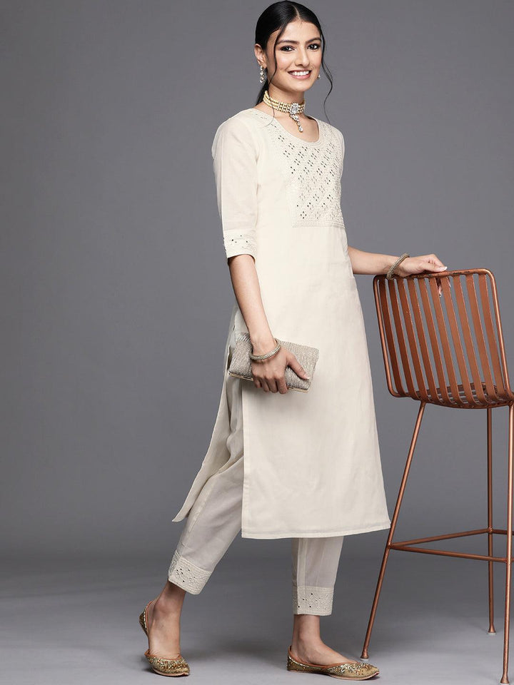 Off White Yoke Design Cotton Kurta - ShopLibas