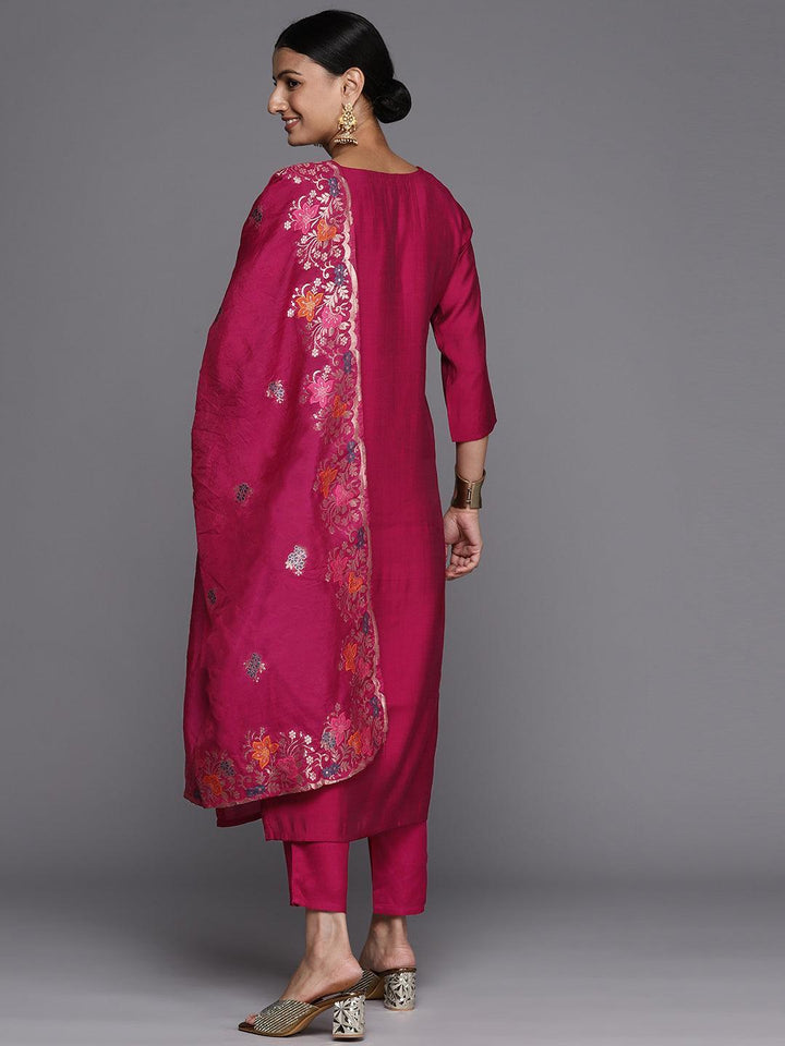 Pink Printed Silk Blend Straight Kurta With Trousers & Dupatta
