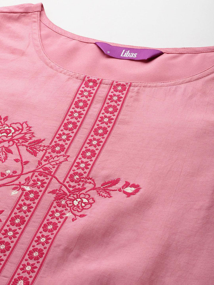 Pink Woven Design Silk Blend Straight Kurta With Trousers & Dupatta