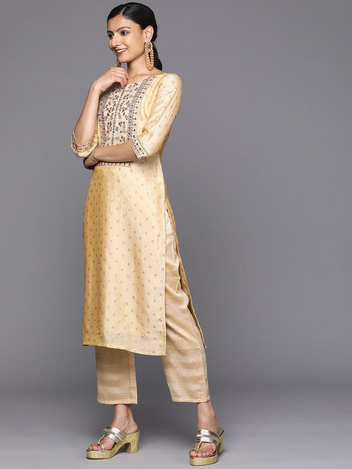 Tan Printed Silk Blend Straight Kurta With Trousers & Dupatta
