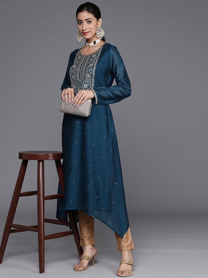 Teal Blue Yoke Design Silk Kurta - ShopLibas