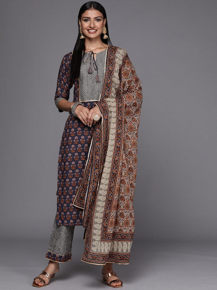 Violet Yoke Design Cotton Straight Suit Set - ShopLibas